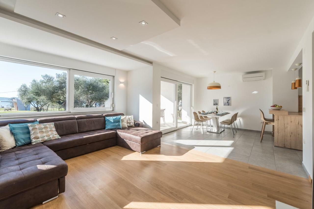 Villa Amfora - First Row By The Sea Bibinje Exterior photo